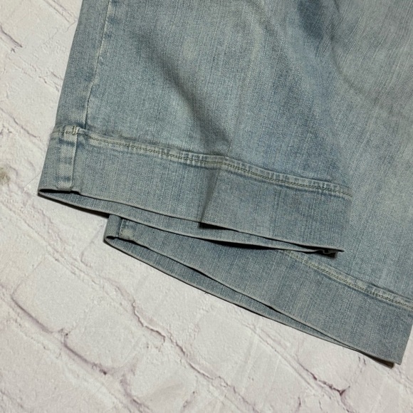 Lane Bryant Light Blue Denim Shorts in size 14 GUC - Picture 10 of 11